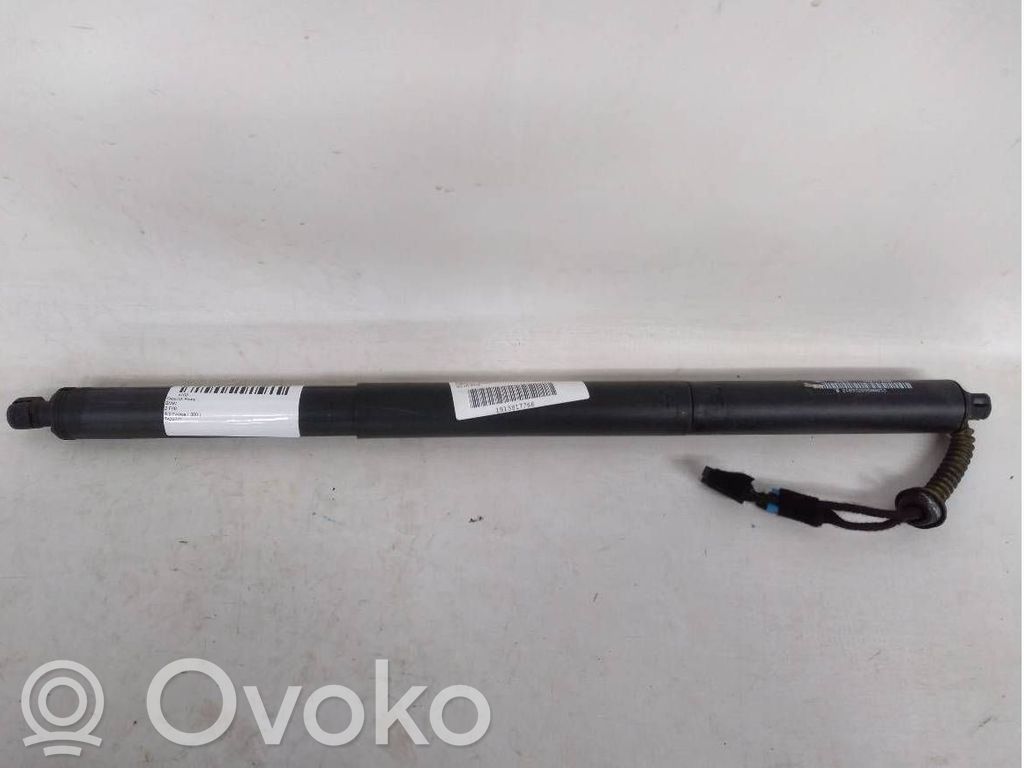 BMW 2 F46 Siłownik elektryczny podnoszenia klapy tylnej / bagażnika 