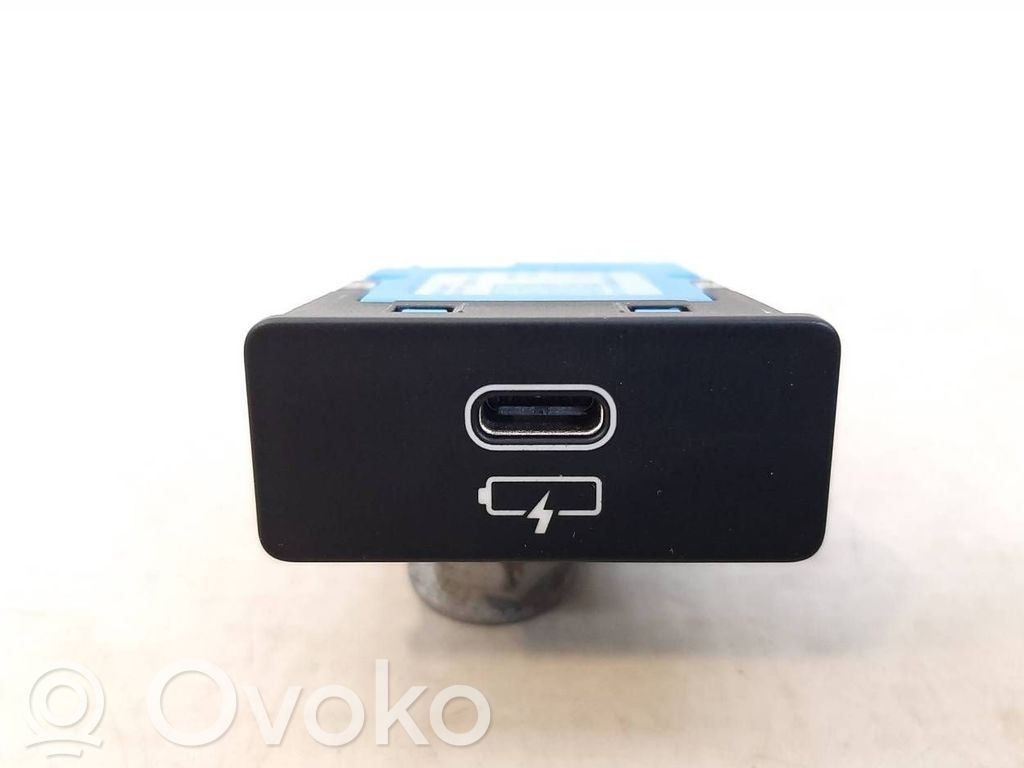 BMW 3 G20 G21 Enchufe conector USB 