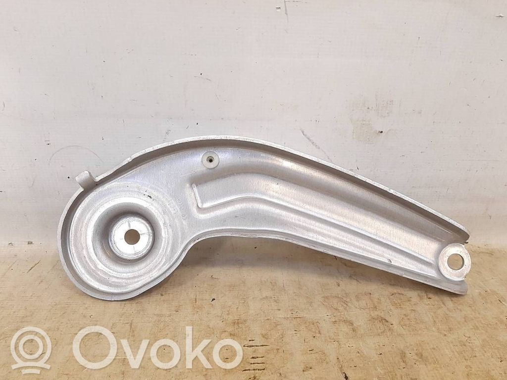 BMW XM Altra parte della sospensione anteriore 