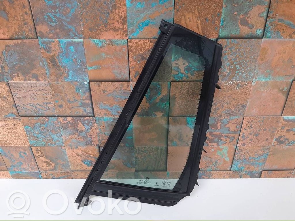 BMW X3 G01 Ventanilla de ventilación de la puerta trasera 
