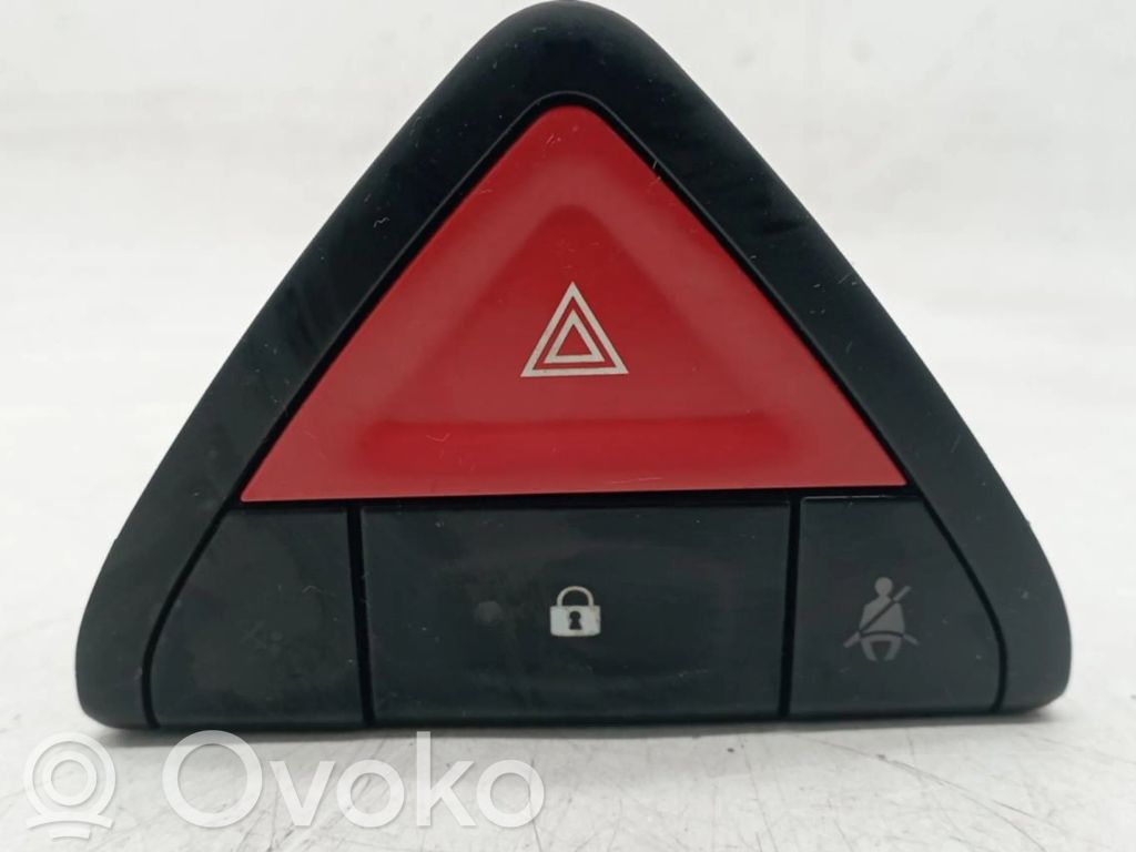 Botón interruptor de luz de peligro   68485JY00A