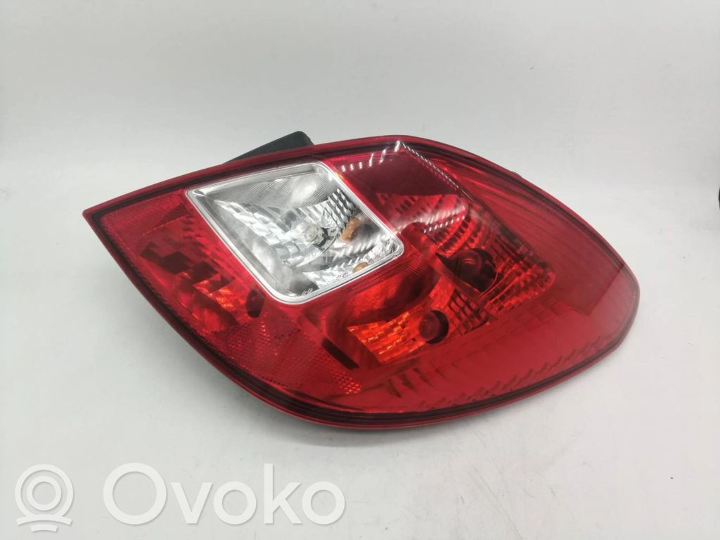 Rear/tail lights