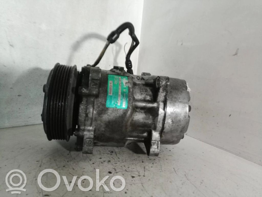 Compresor (bomba) del aire acondicionado (A/C))   1227