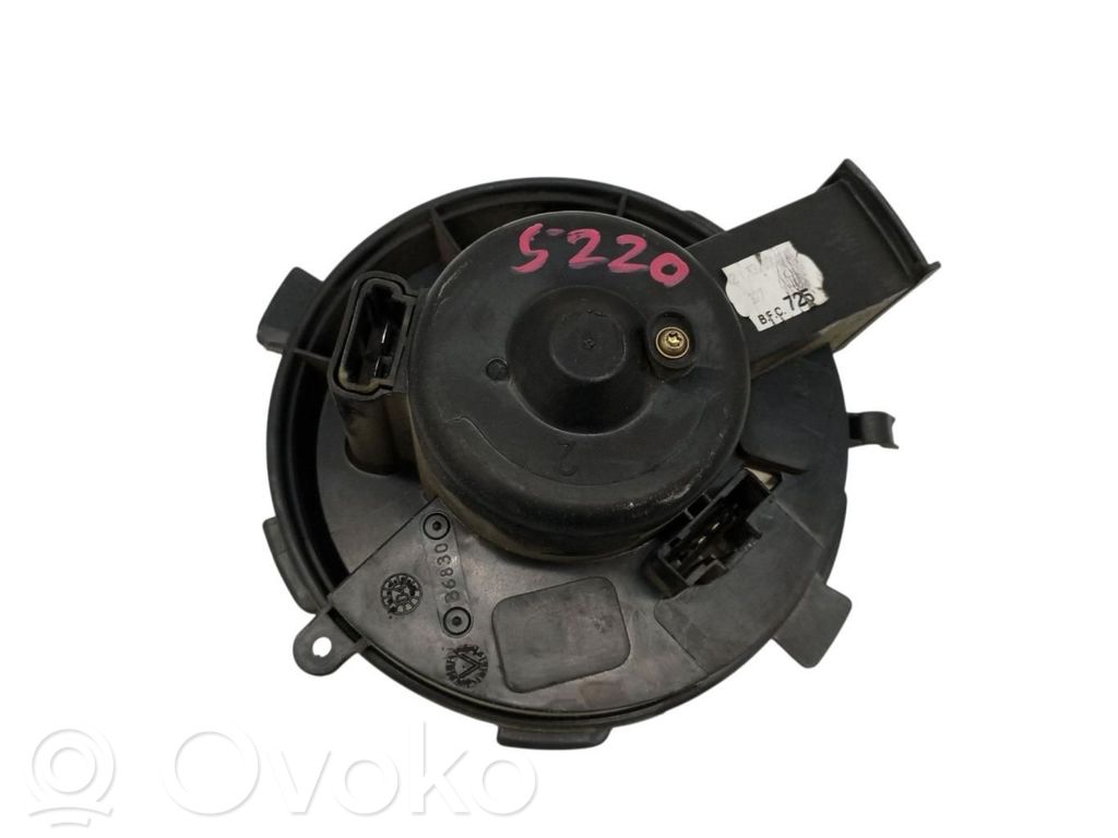 Actuator/motor clapetă debit aer A/C   B6830