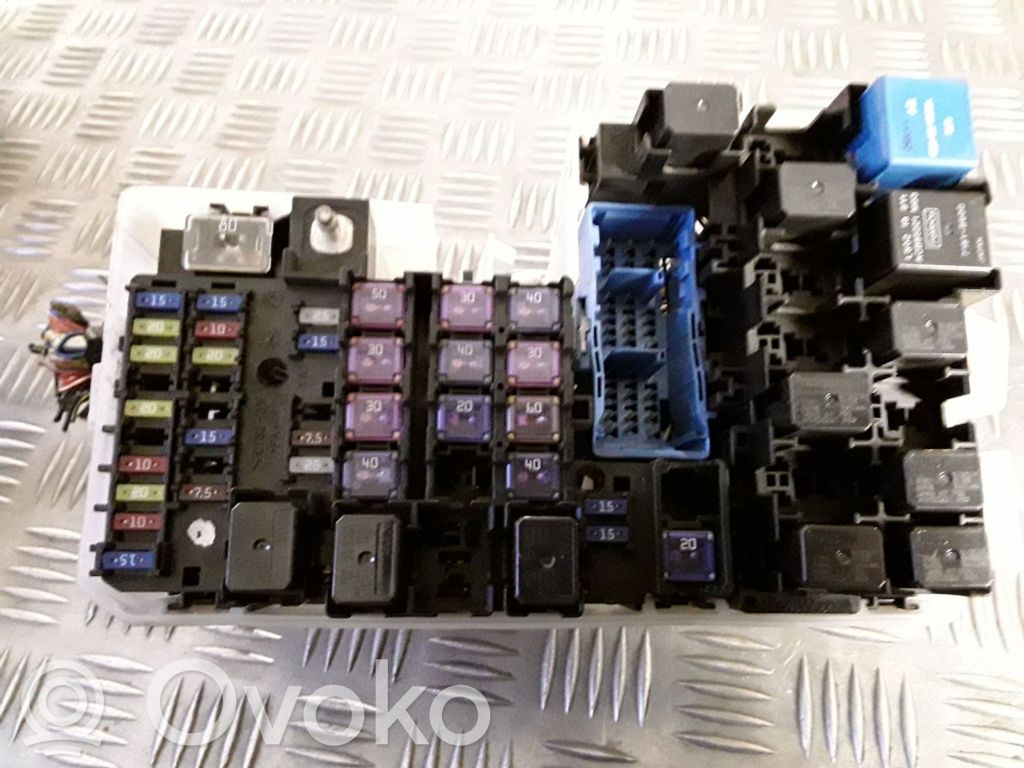 Mazda 5 Fuse module 