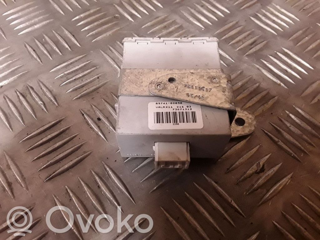 Toyota Corolla E120 E130 Oven keskuslukituksen ohjausyksikön moduuli 
