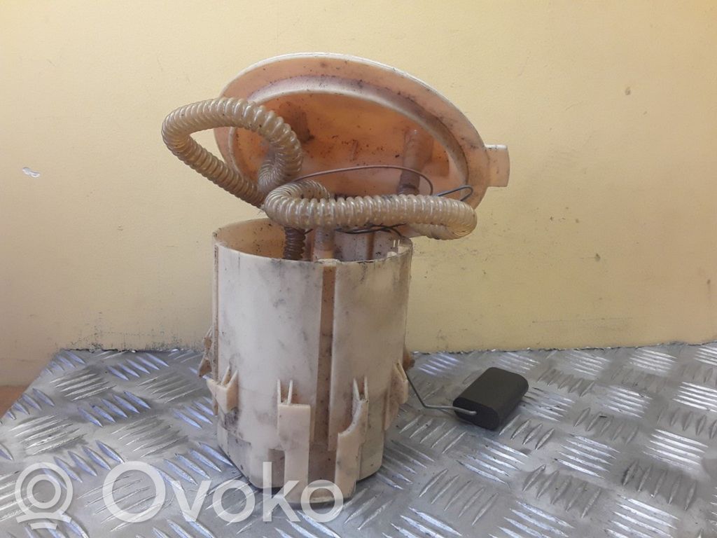Opel Astra H Bomba interna de combustible 