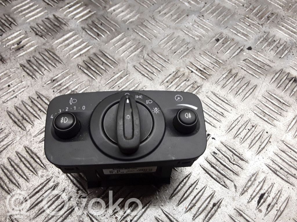 Light switch   AV6T13A024CA,10009152