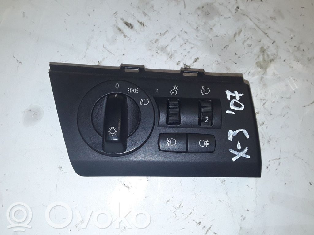 Light switch   3415107,531096861,012230