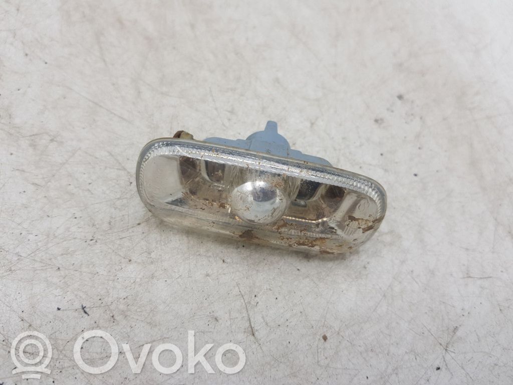 Honda HR-V Front fender indicator light 