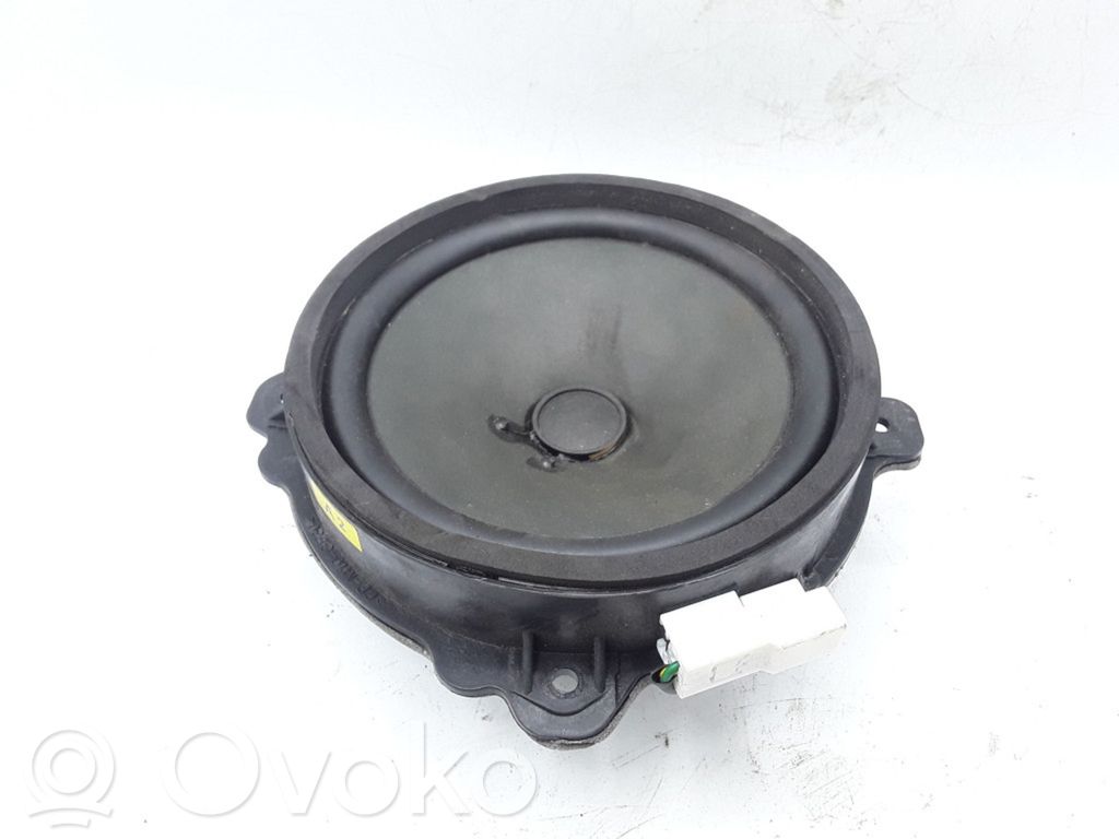 Opel Antara Difuzor ușă față 