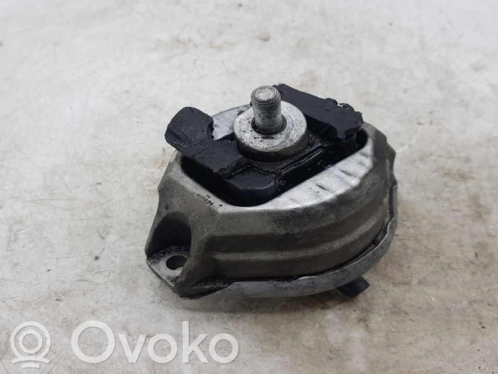 BMW 5 E60 E61 Engine mount bracket 
