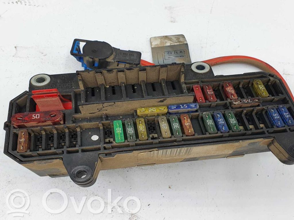 BMW 7 E65 E66 Ramka / Moduł bezpieczników 
