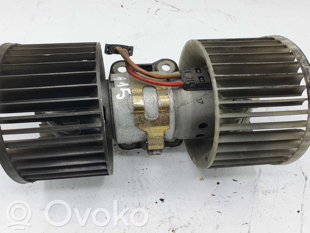 BMW 3 E46 Mazā radiatora ventilators 