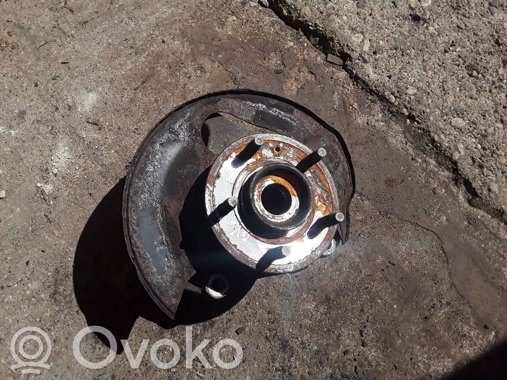 Front wheel hub   NOCODE