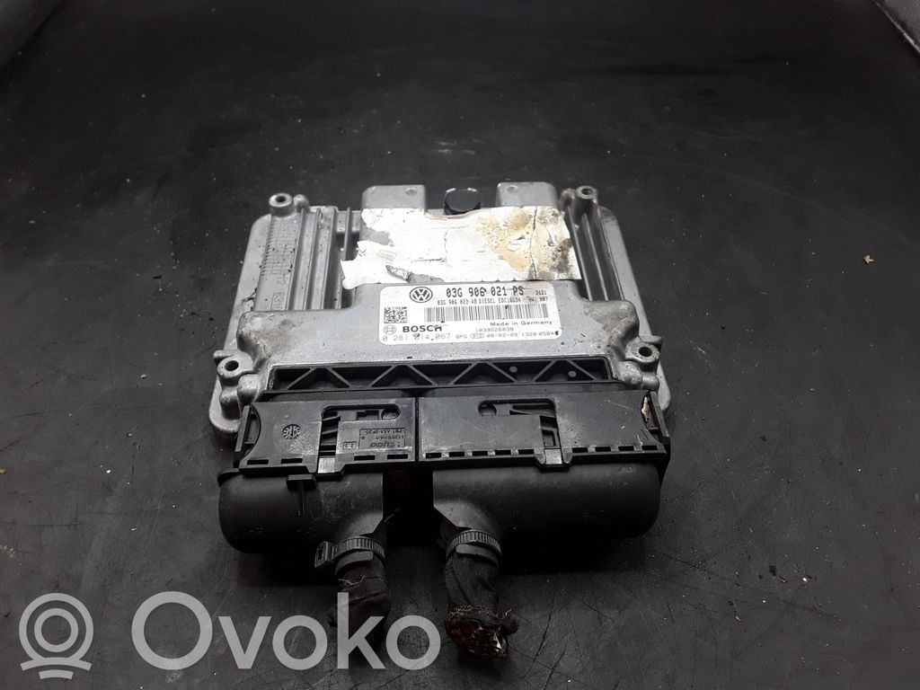 Volkswagen Golf V Engine control unit/module 
