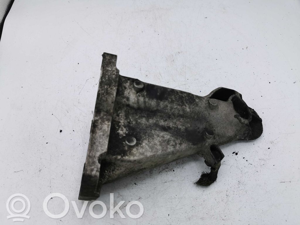 BMW 5 E60 E61 Engine mounting bracket 