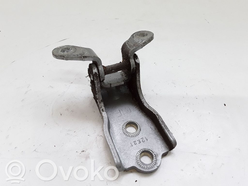 Opel Antara Front door lower hinge 