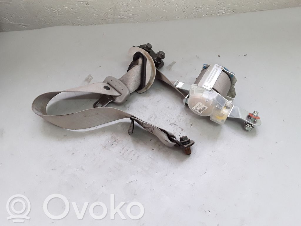 KIA Carens II Cinturón trasero