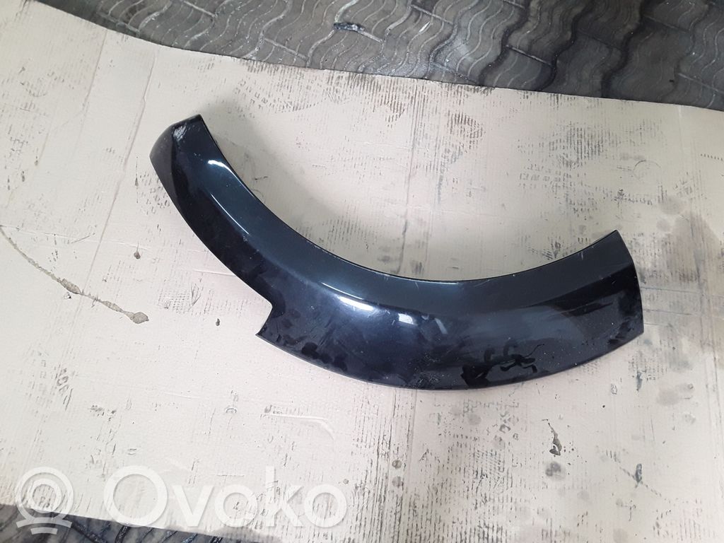 Dodge Nitro Aizmugurējā arka 