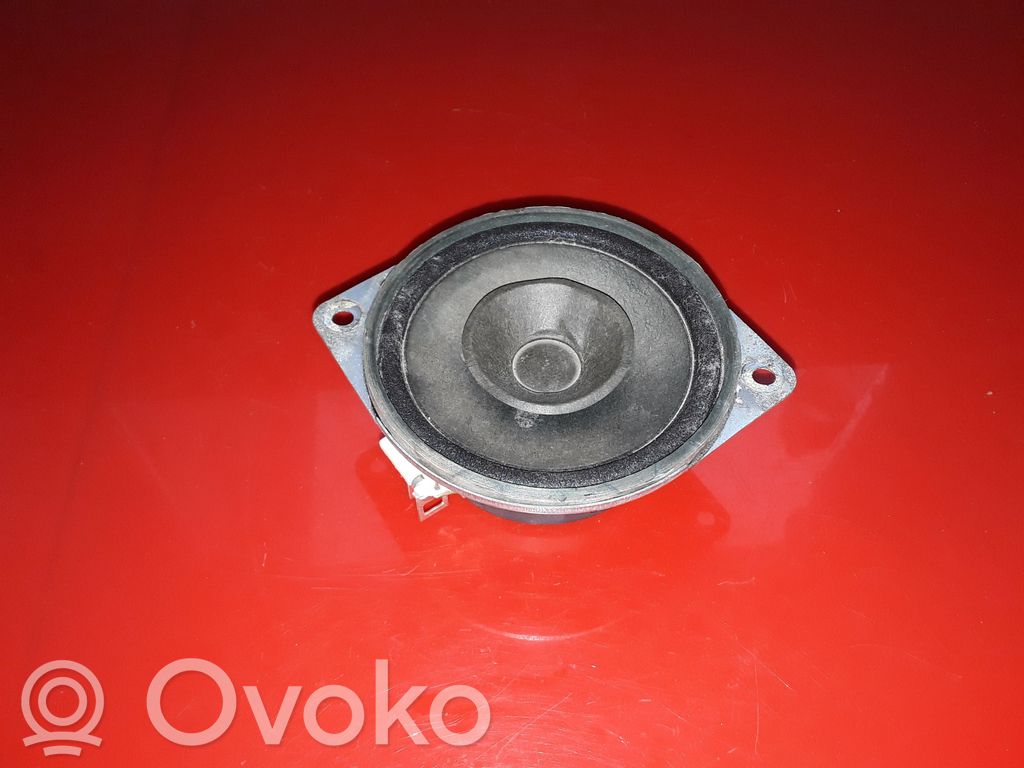 Subaru Justy Altavoz de la puerta delantera 