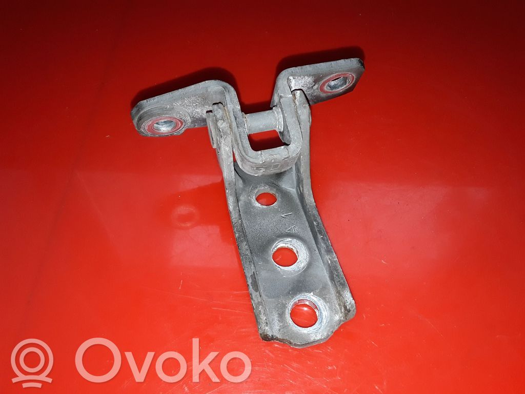 Mitsubishi Pajero Bisagra inferior puerta delantera