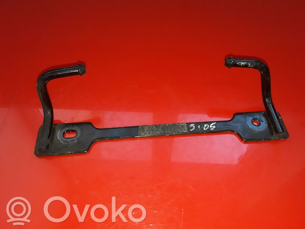 Volvo V40 Staffa/supporto di montaggio della marmitta 