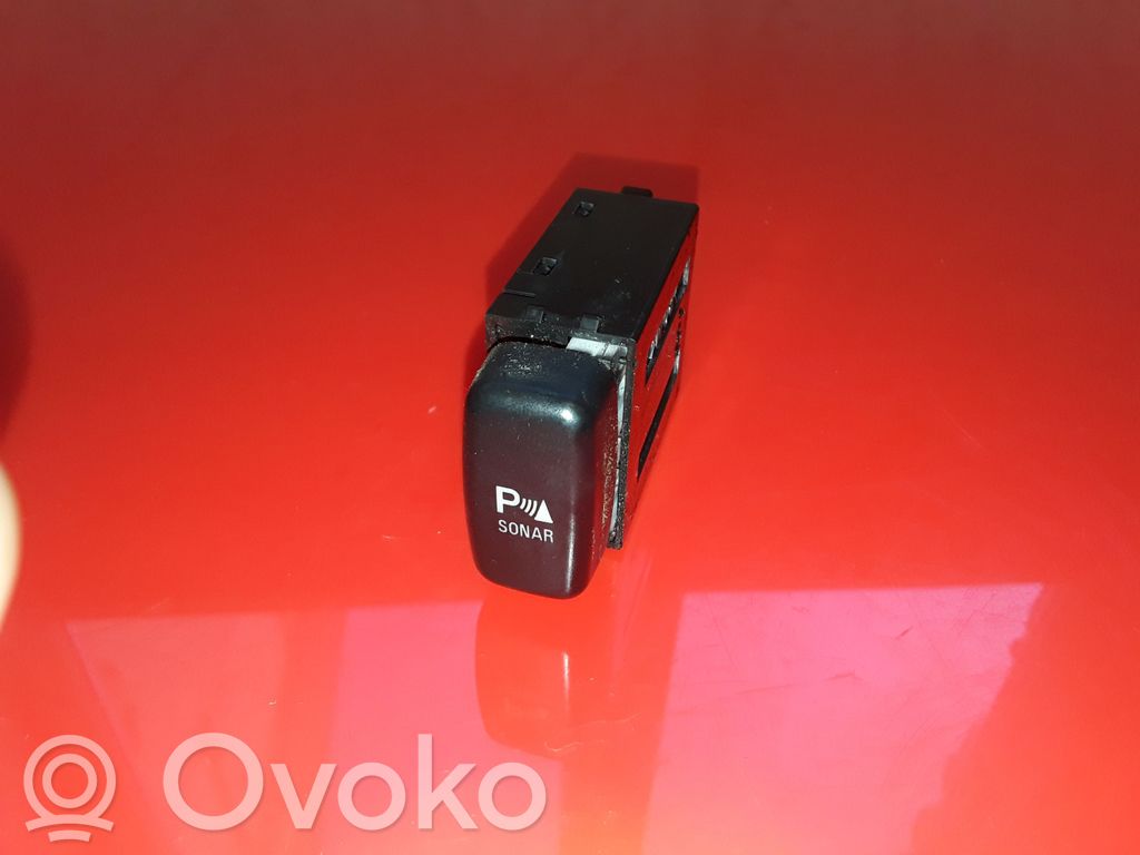 Mitsubishi Grandis Przycisk / Włącznik czujnika parkowania PDC 