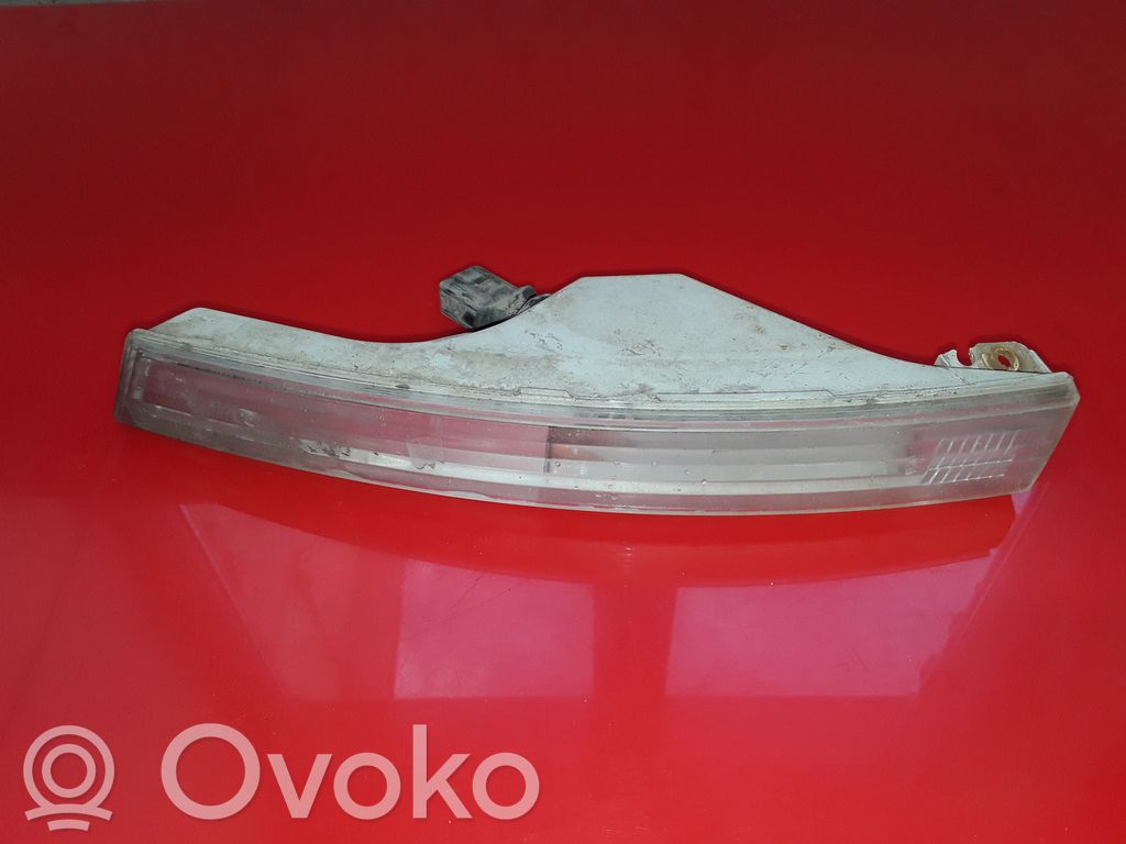 Volkswagen PASSAT B6 Kierunkowskaz przedni 