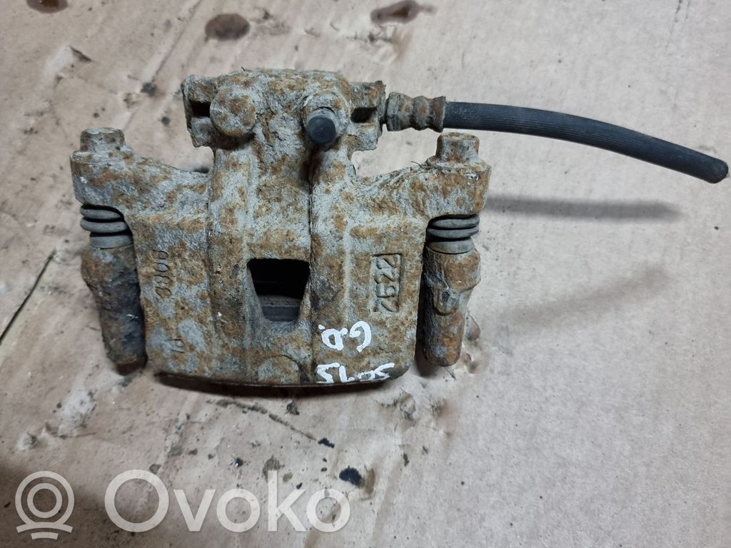 Citroen C-Crosser Galinis suportas 
