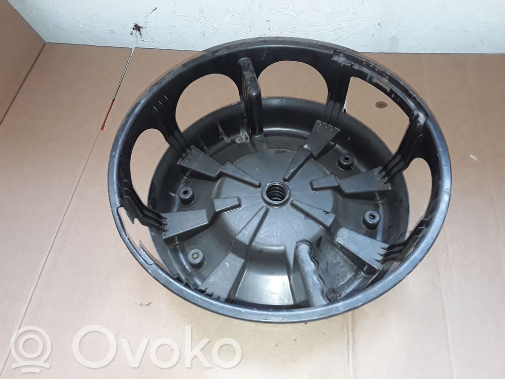 Mercedes-Benz C W204 Caja de herramientas