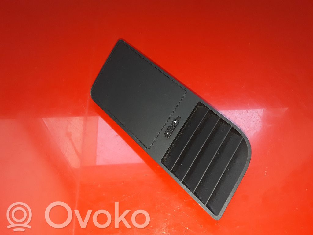Seat Exeo (3R) Ramă grilă ventilație bord 