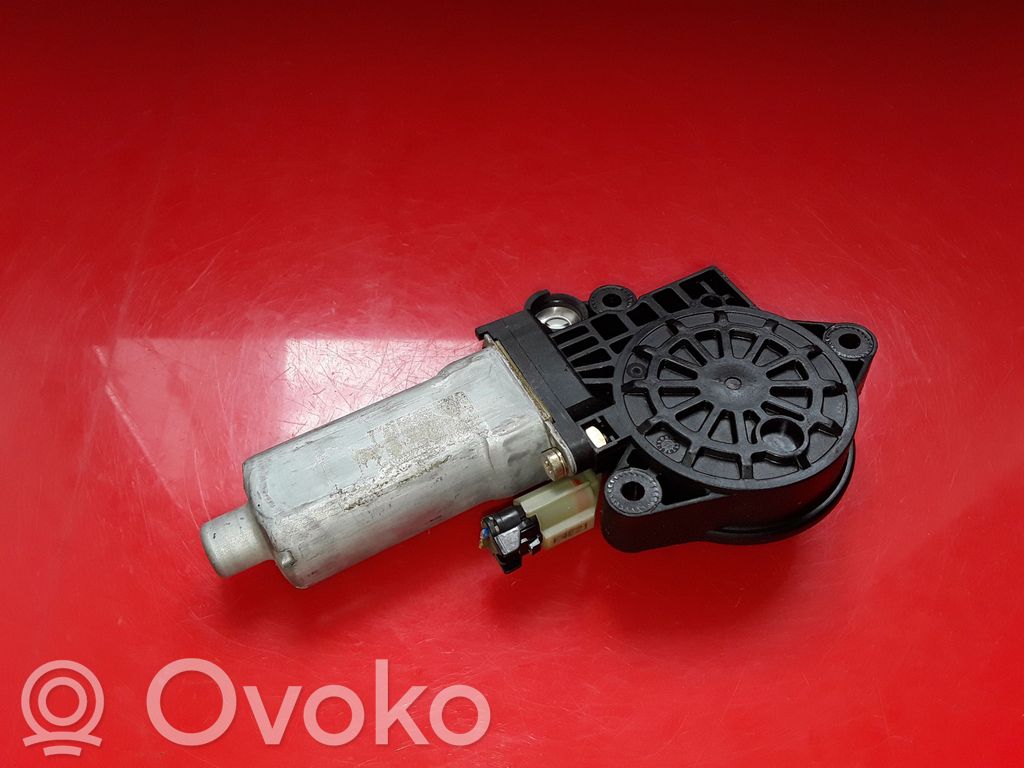 Hyundai Trajet Motor del regulador de la ventanilla de la puerta delantera