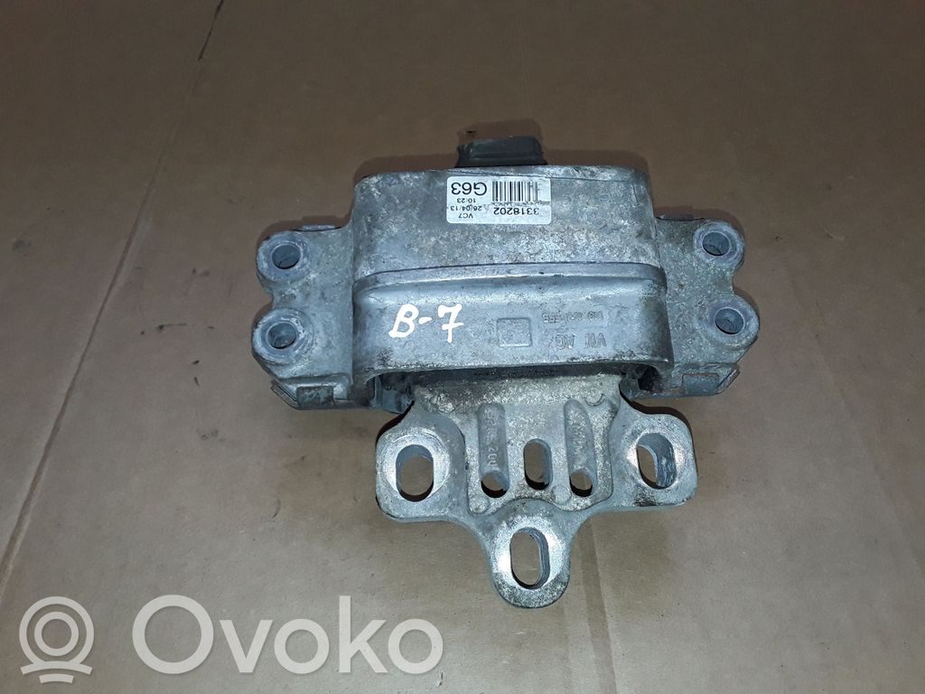 Volkswagen PASSAT B7 Support de moteur, coussinet