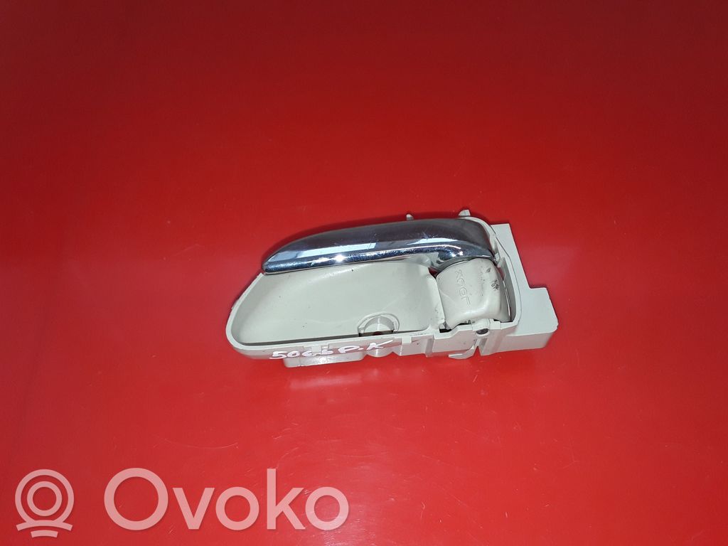 Subaru Tribeca Manecilla interna puerta delantera 