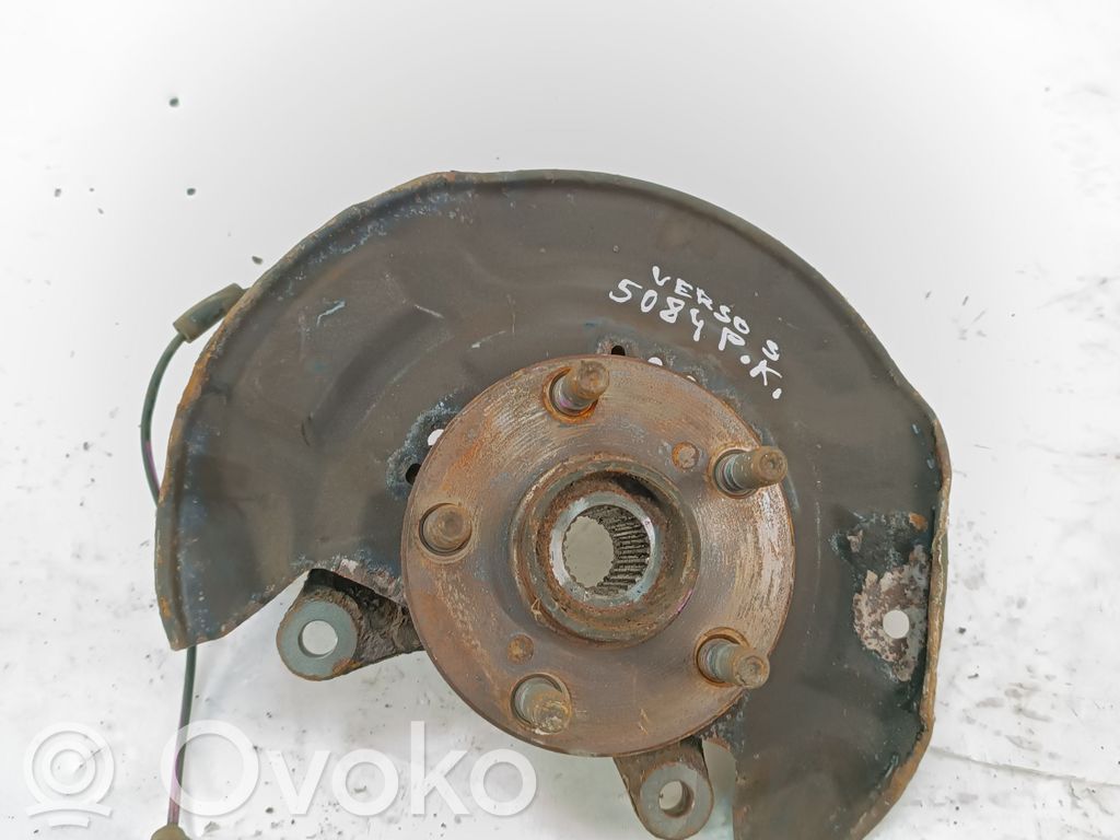 Toyota Verso-S Mozzo ruota anteriore 