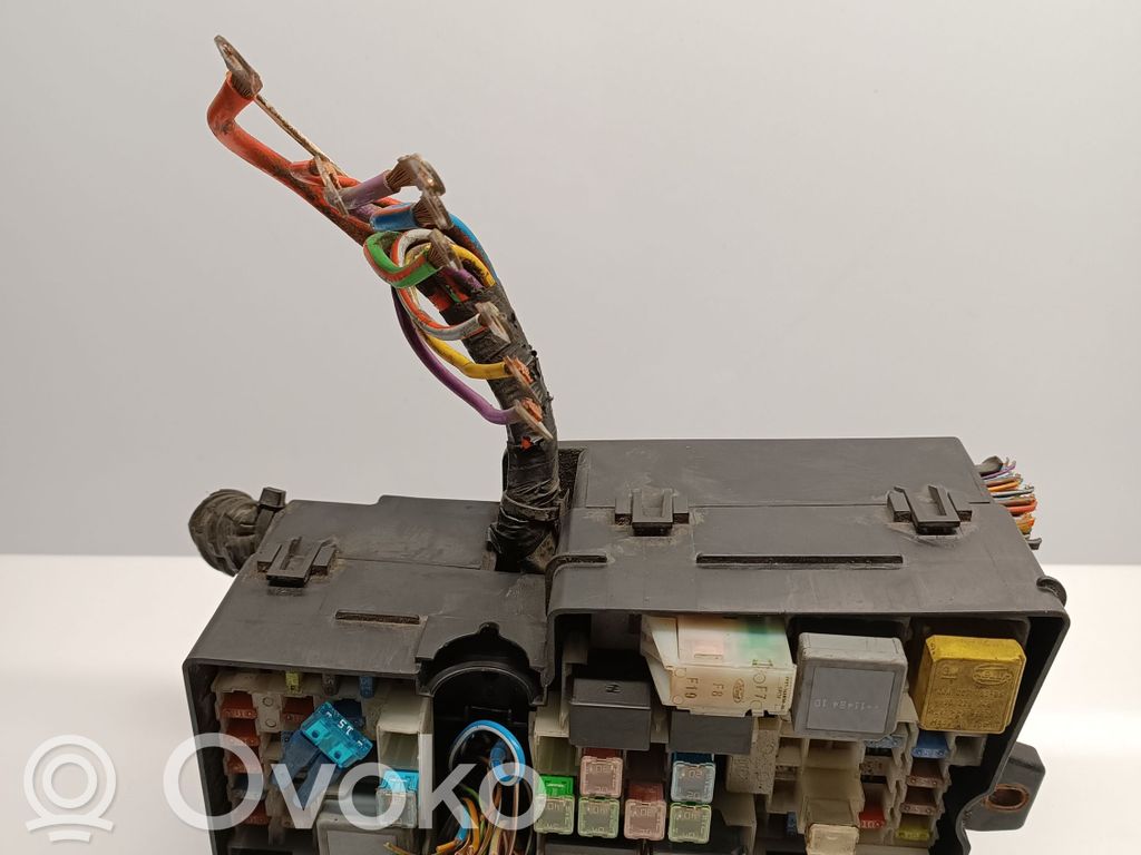Sulakemoduuli   AV6T14A142AB,E00927328