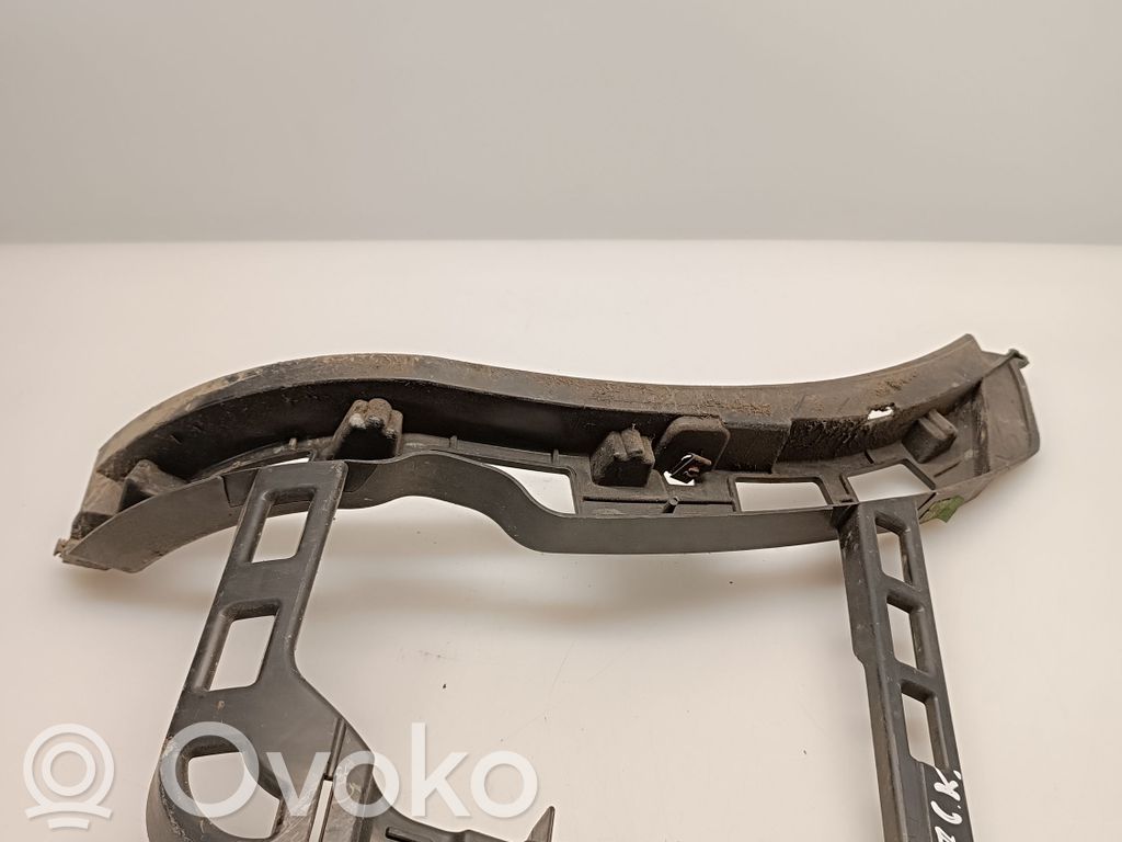 Volkswagen PASSAT B7 Staffa di rinforzo montaggio del paraurti posteriore 