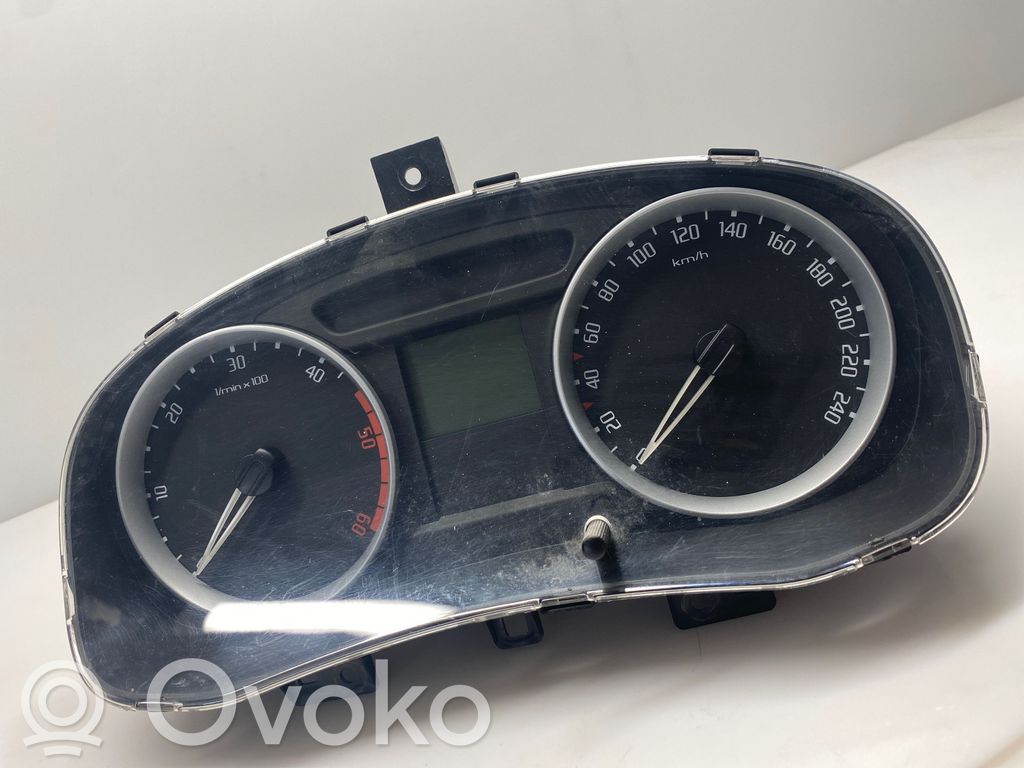 Skoda Fabia Mk2 (5J) Vitezometru (grup de instrumente) 