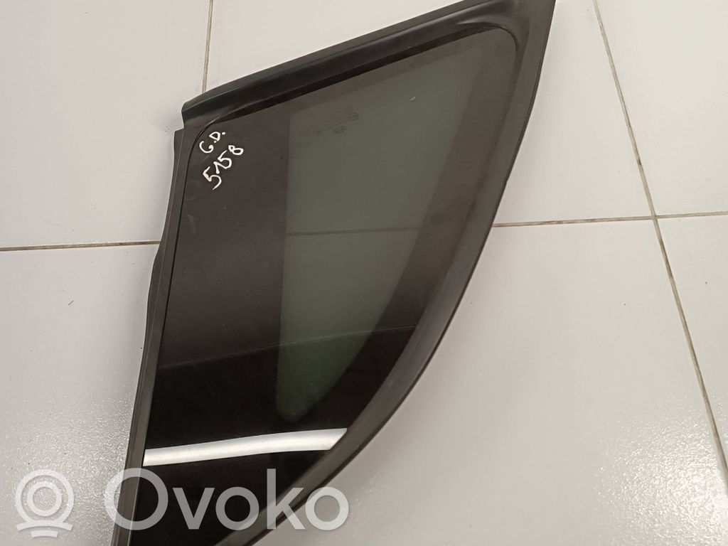 KIA Sorento Finestrino laterale posteriore 