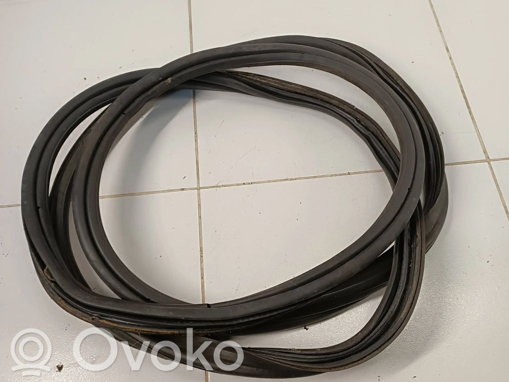 Уплотнительная резина (на кузове)   N0CODE