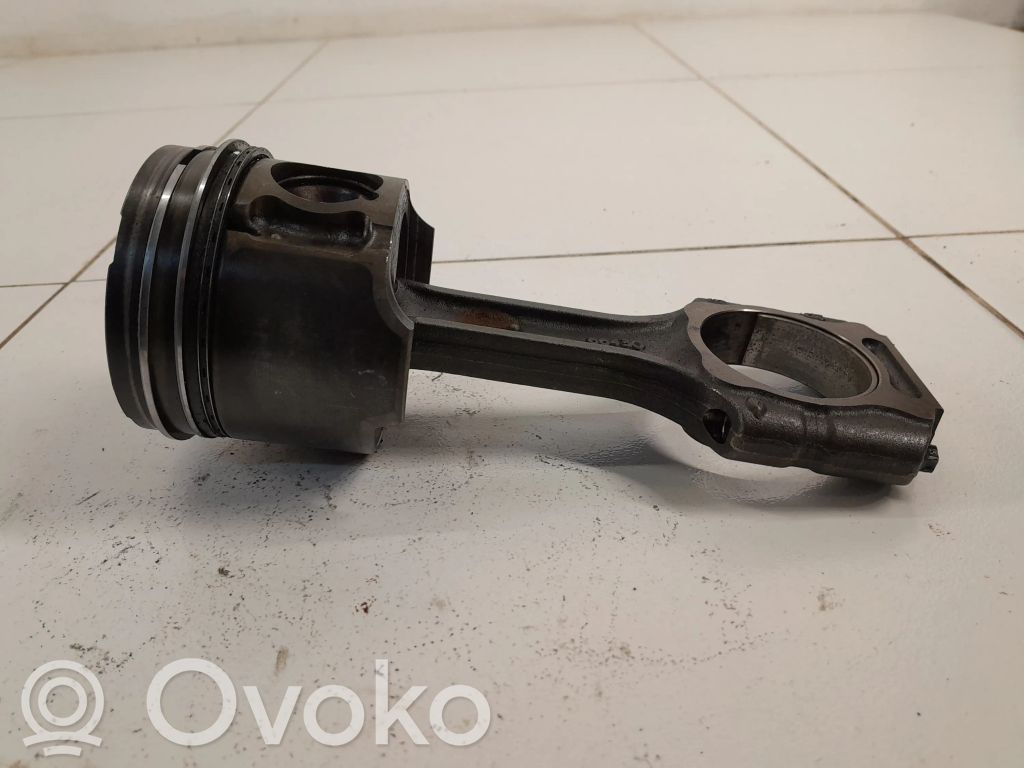 SsangYong Kyron Piston avec bielle 