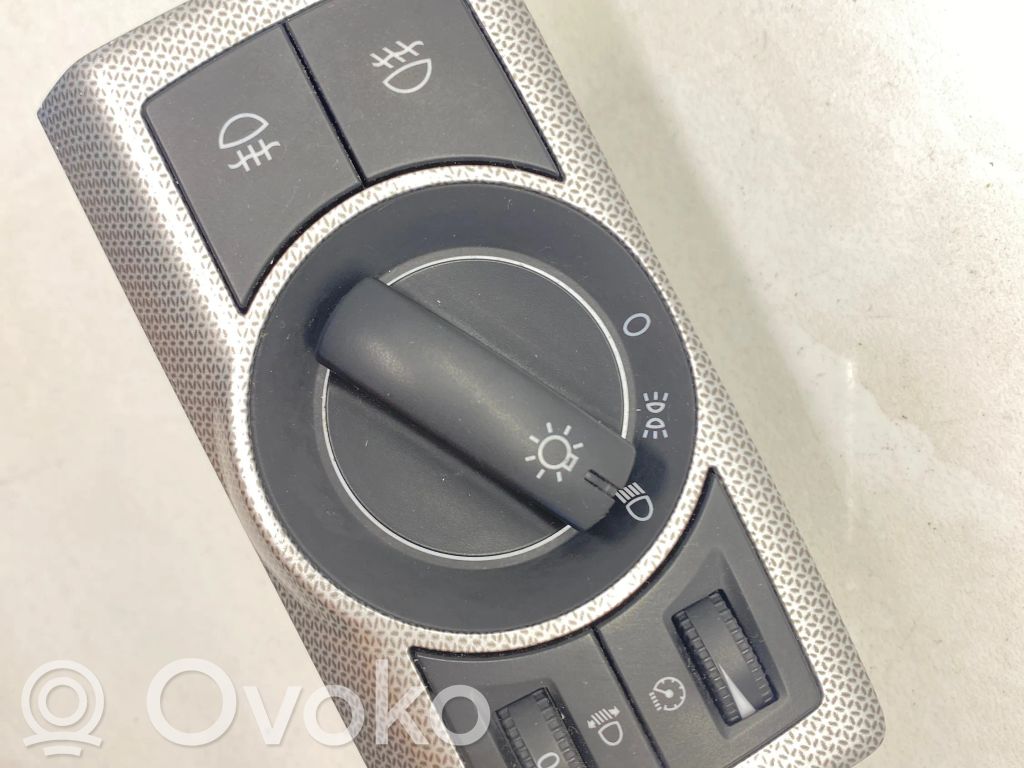 Opel Antara Light switch 