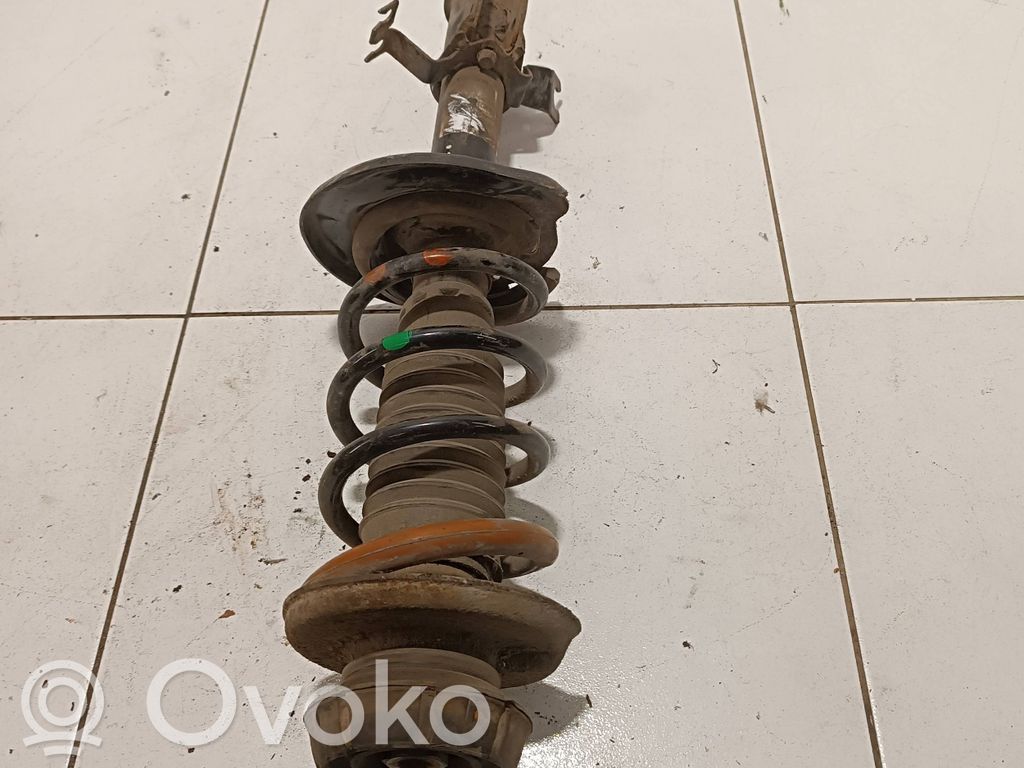 Etukierrejousi   8200275528