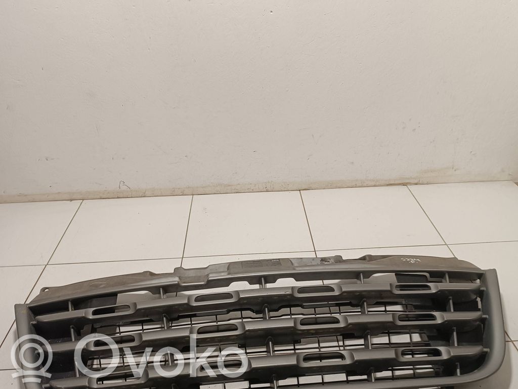 Renault Master III Maskownica / Grill / Atrapa górna chłodnicy 