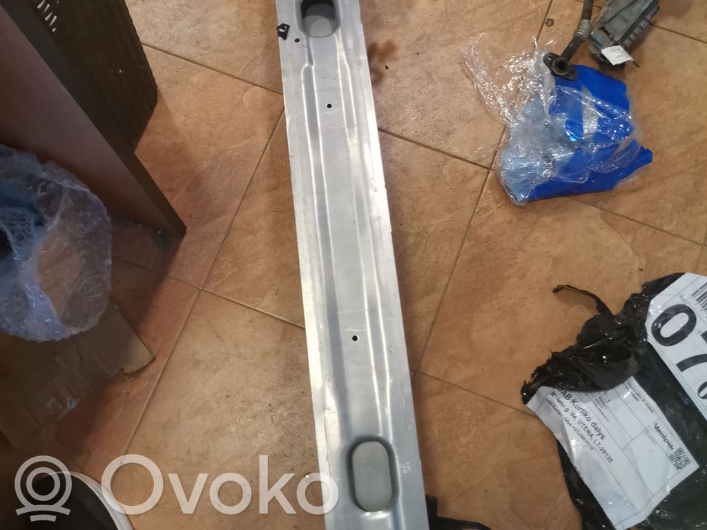 Audi A4 S4 B9 Traversa del paraurti anteriore 