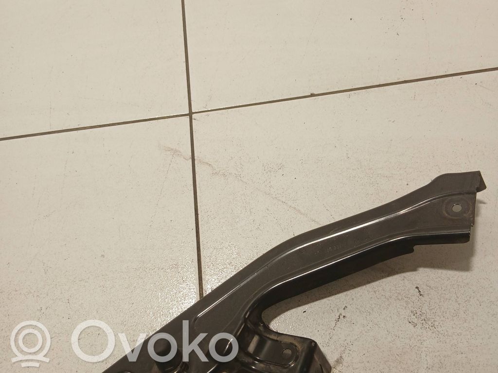 Skoda Kamiq Держатель передней фары 