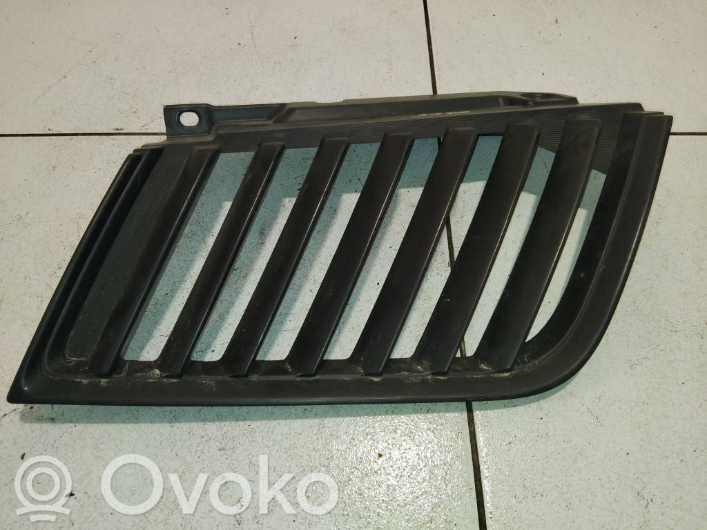 Mitsubishi L200 Grilă radiator față