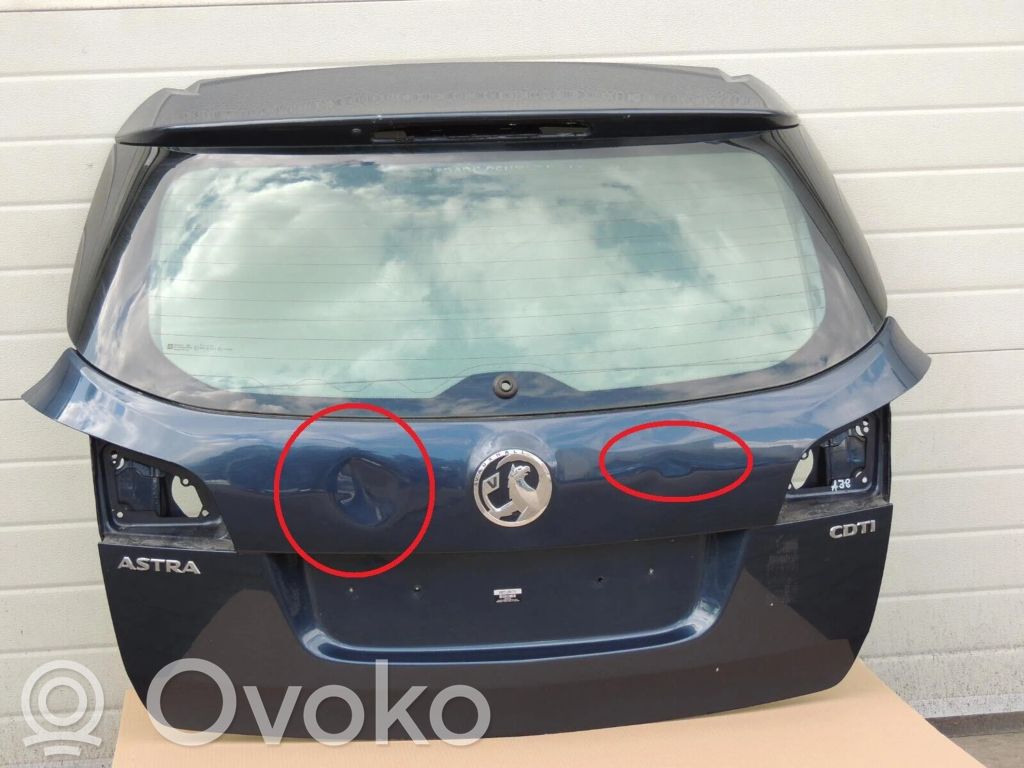 Opel Astra J Takaluukun/tavaratilan kansi 