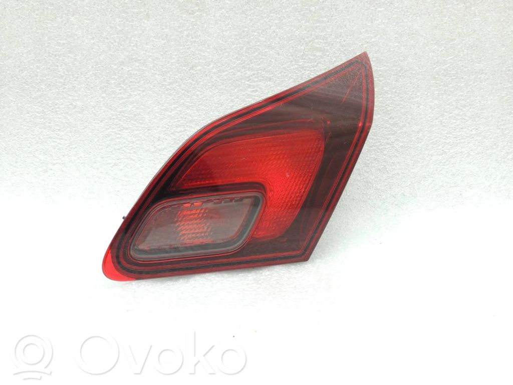 Opel Astra J Lampy tylnej klapy bagażnika 